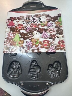 NORPRO Holiday Nonstick Cookie Pan with Festive Molds